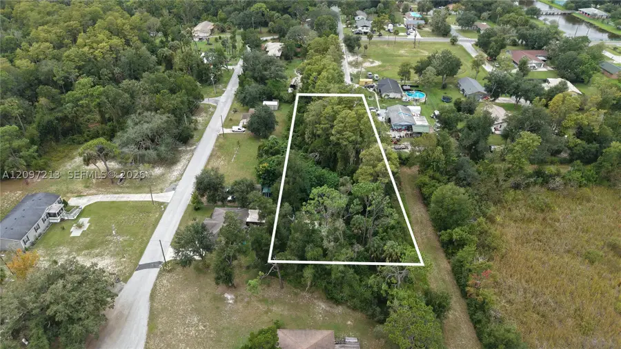 930 NE 1st Ter, Crystal River, FL 34429 - #2
