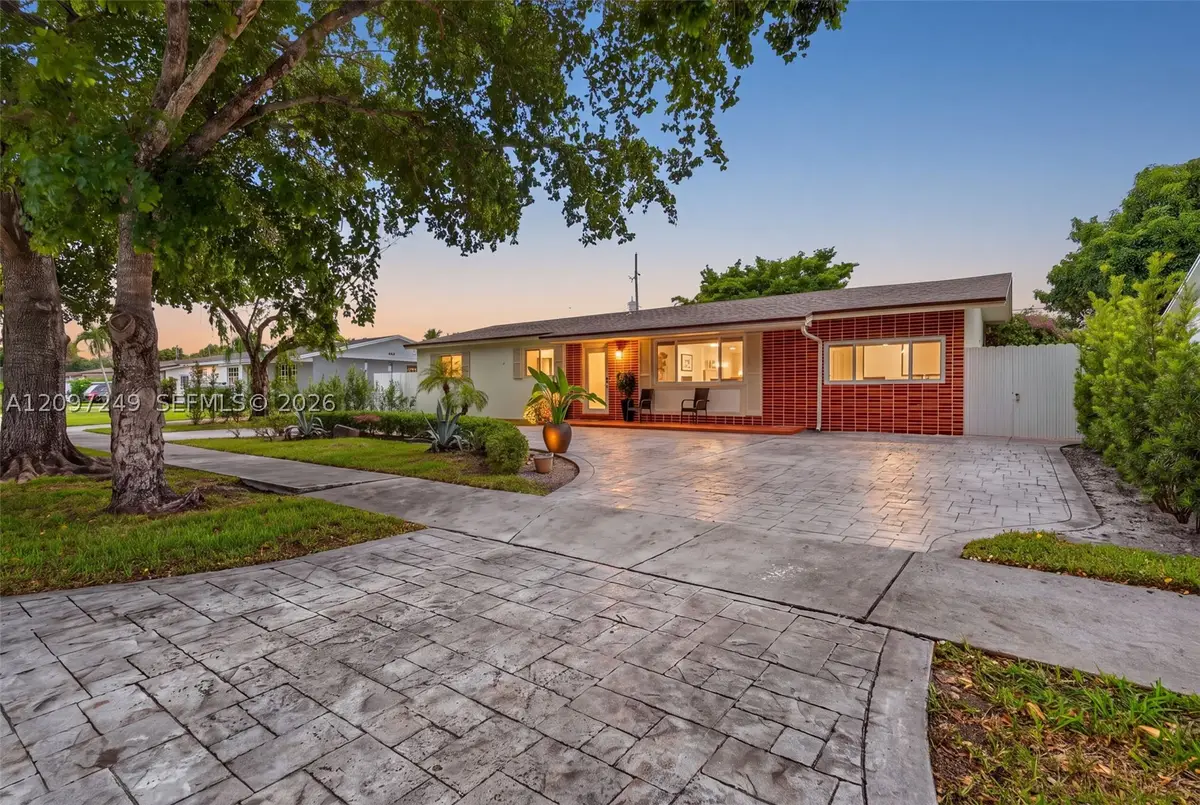 2700 SW 96th Ave, Miami, FL 33165 - #1