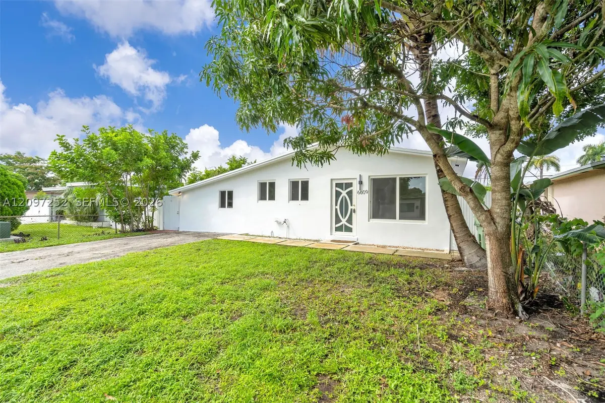 6609 SW 1st Ct, Pembroke Pines, FL 33023 - #1