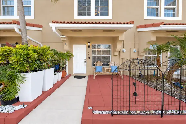 716 SW 122nd Ave, Pembroke Pines, FL 33025
