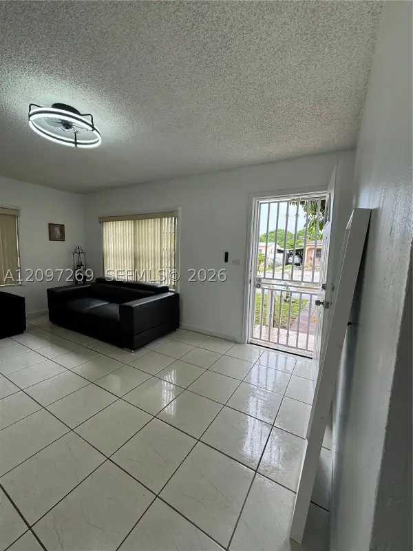 258 E 46th St, Hialeah, FL 33013