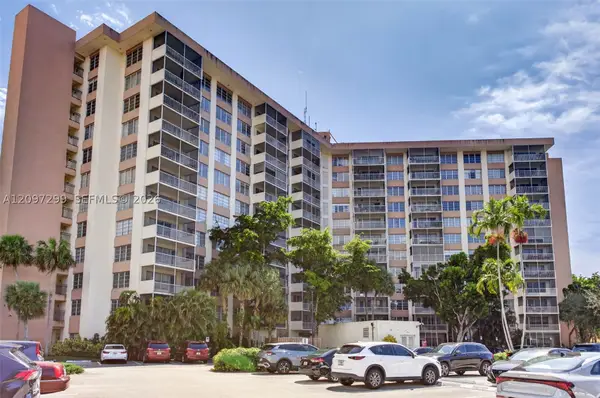 10777 W Sample Rd #718, Coral Springs, FL 33065