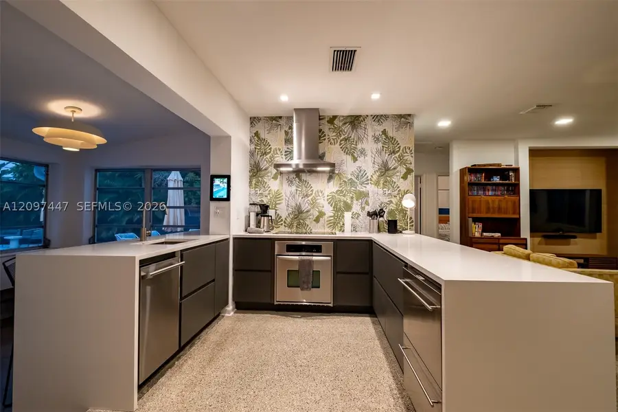 401 NW 28th Ct, Wilton Manors, FL 33311 - #2