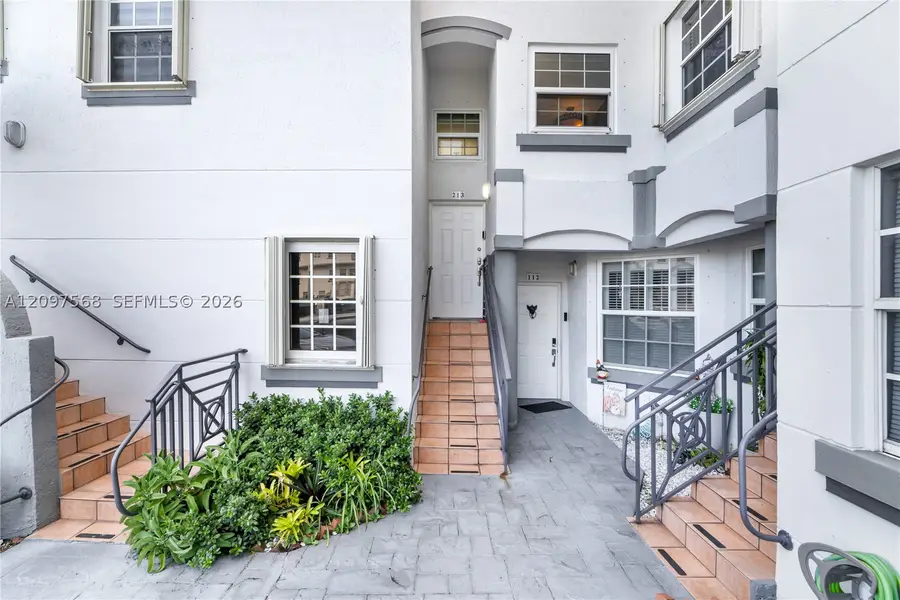 955 NW 82nd Ave #213-C, Miami, FL 33126 - #3