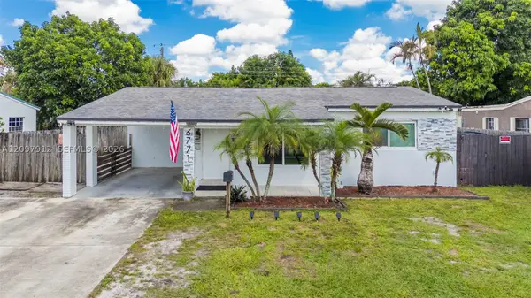 6771 Harding St, Hollywood, FL 33024