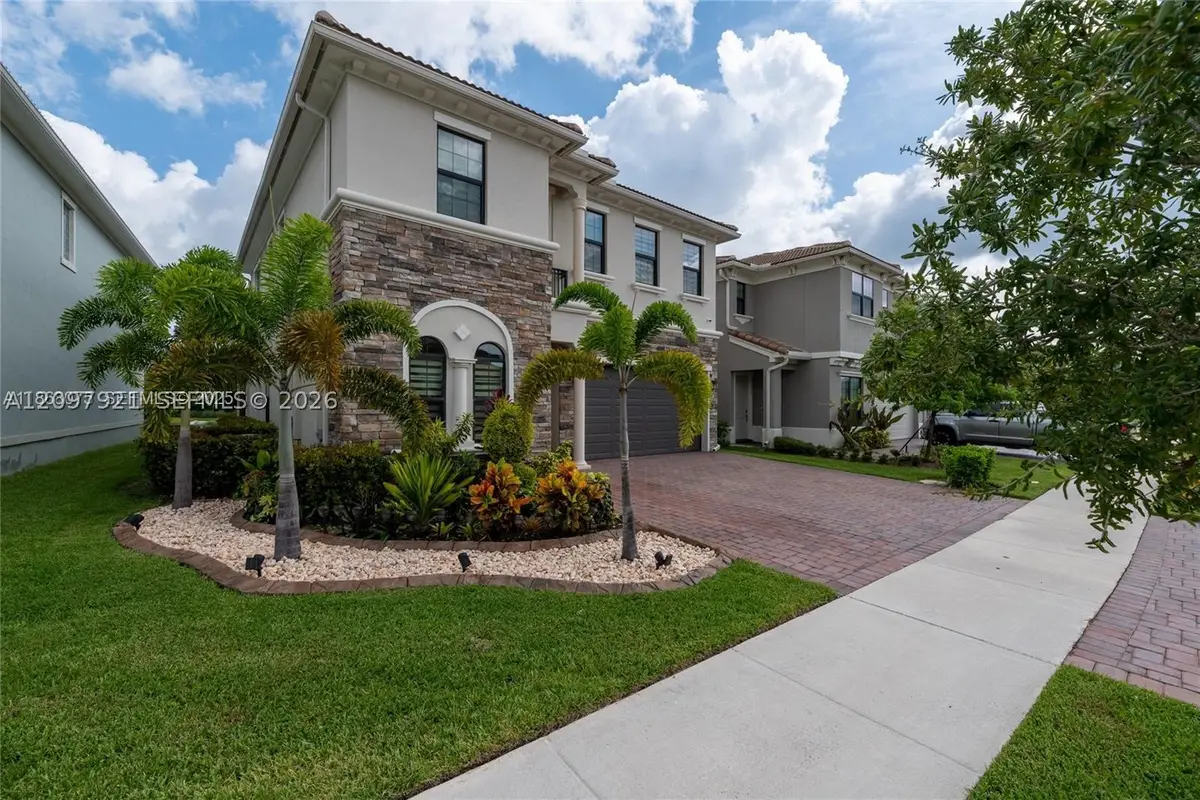 8475 NW 39th Ct, Coral Springs, FL 33065 - #1