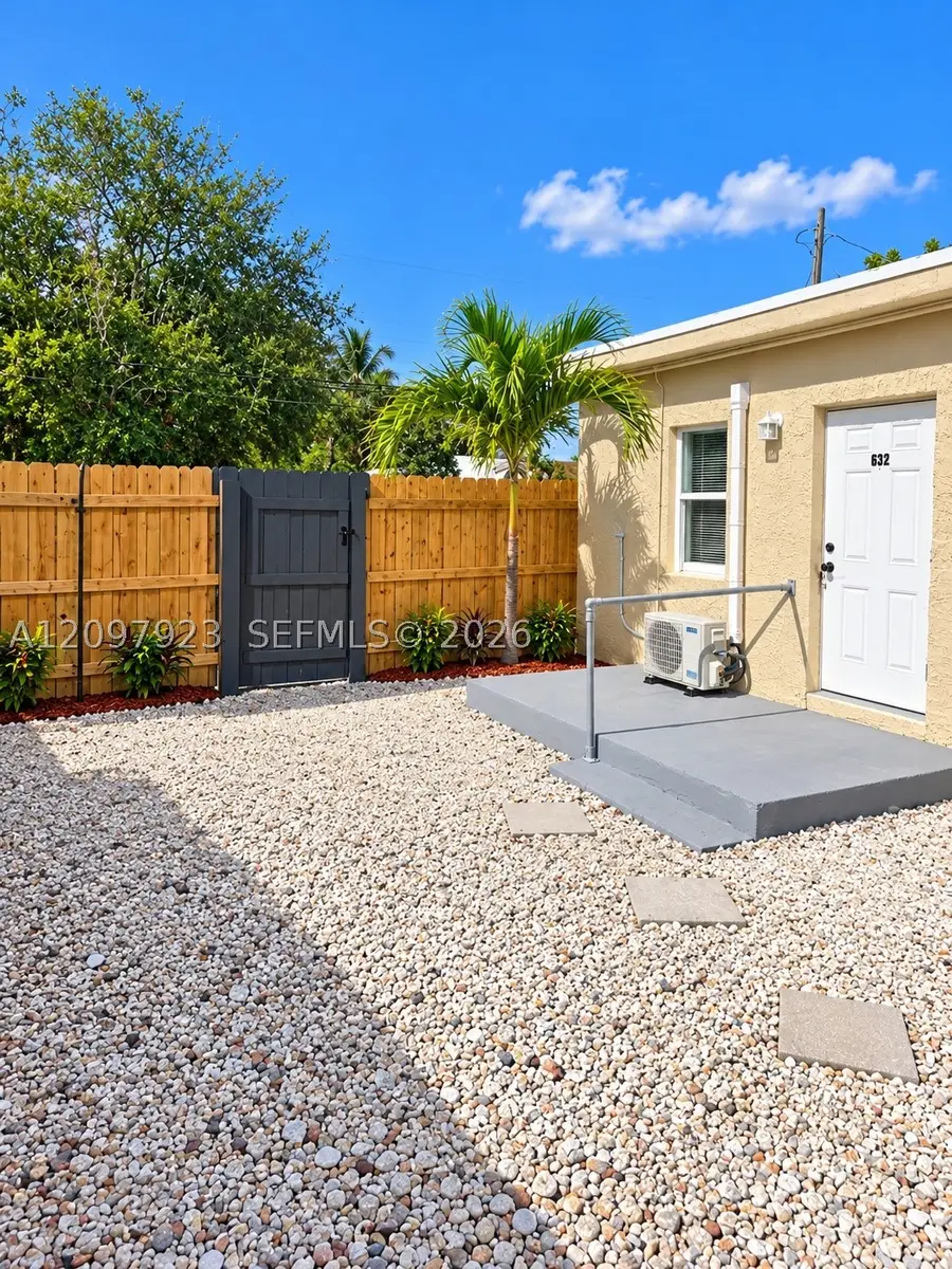632 NW 14th Ter, Fort Lauderdale, FL 33311 - #2