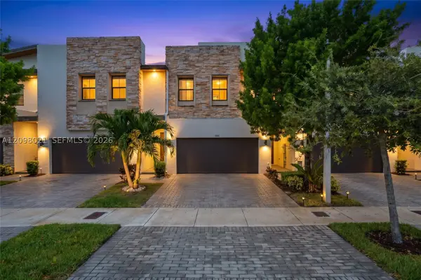 8110 NW 104th Ct, Doral, FL 33178