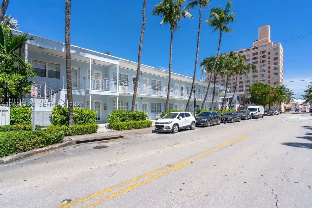 635 8th St #205, Miami Beach, FL 33139 - #1