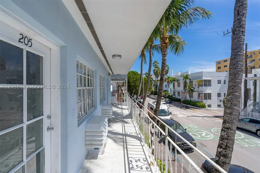 635 8th St #205, Miami Beach, FL 33139 - #2