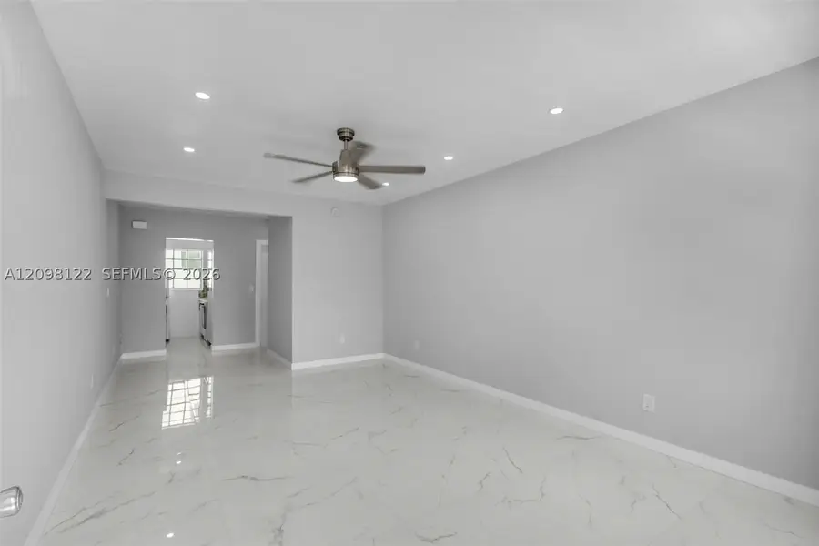 635 8th St #205, Miami Beach, FL 33139 - #3
