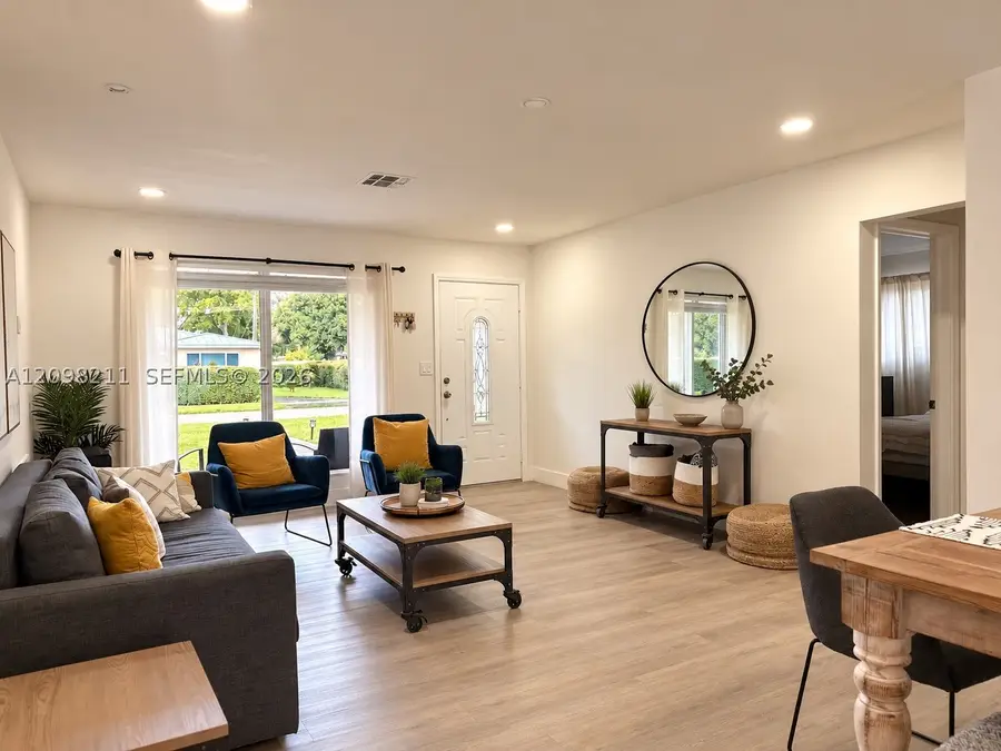 3254 Lincoln St, Hollywood, FL 33021 - #2