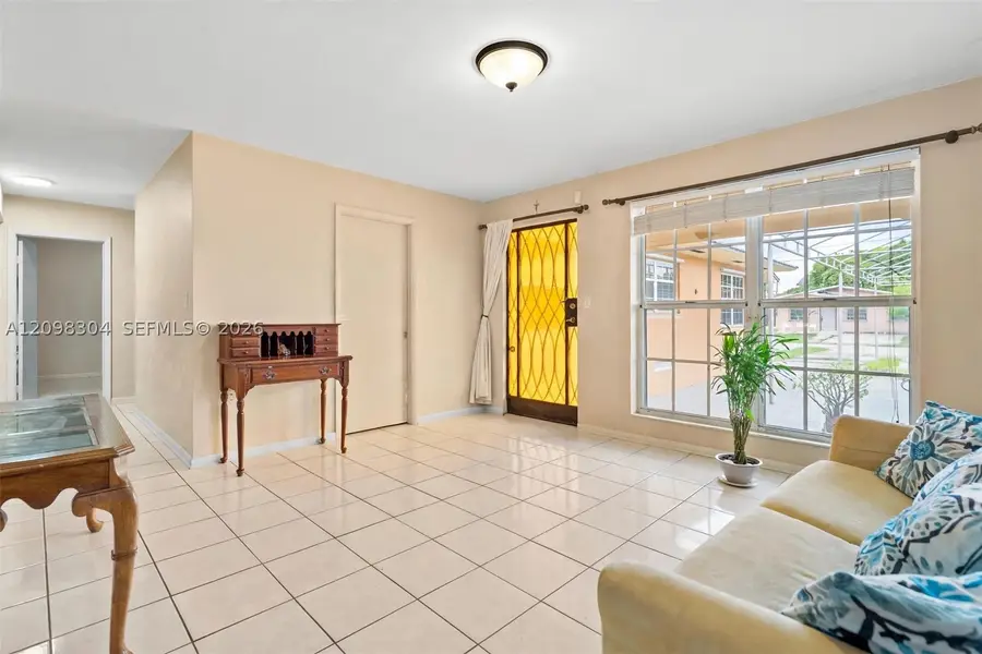 2815 SW 36th Ave, Miami, FL 33133 - #3