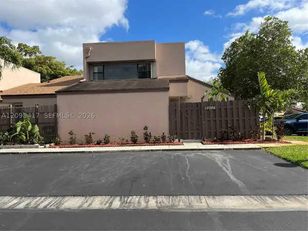 12286 NW 13th Ct, Pembroke Pines, FL 33026