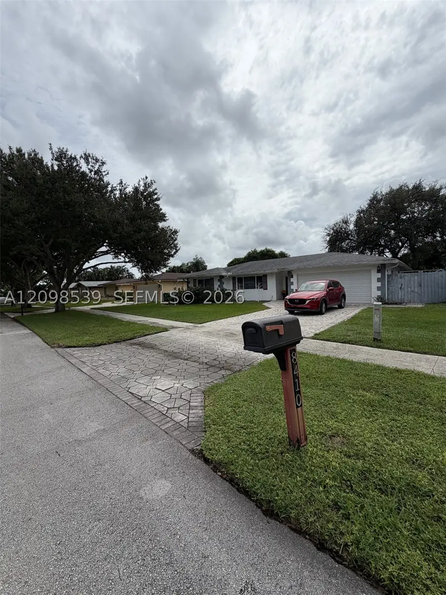 8410 SW 26th Pl, Davie, FL 33328 - #3