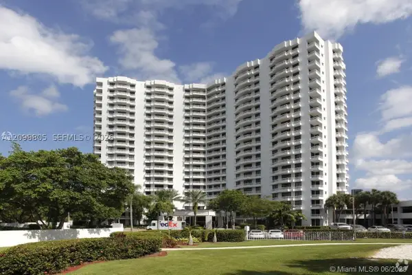 3300 NE 191st St #1801, Aventura, FL 33180