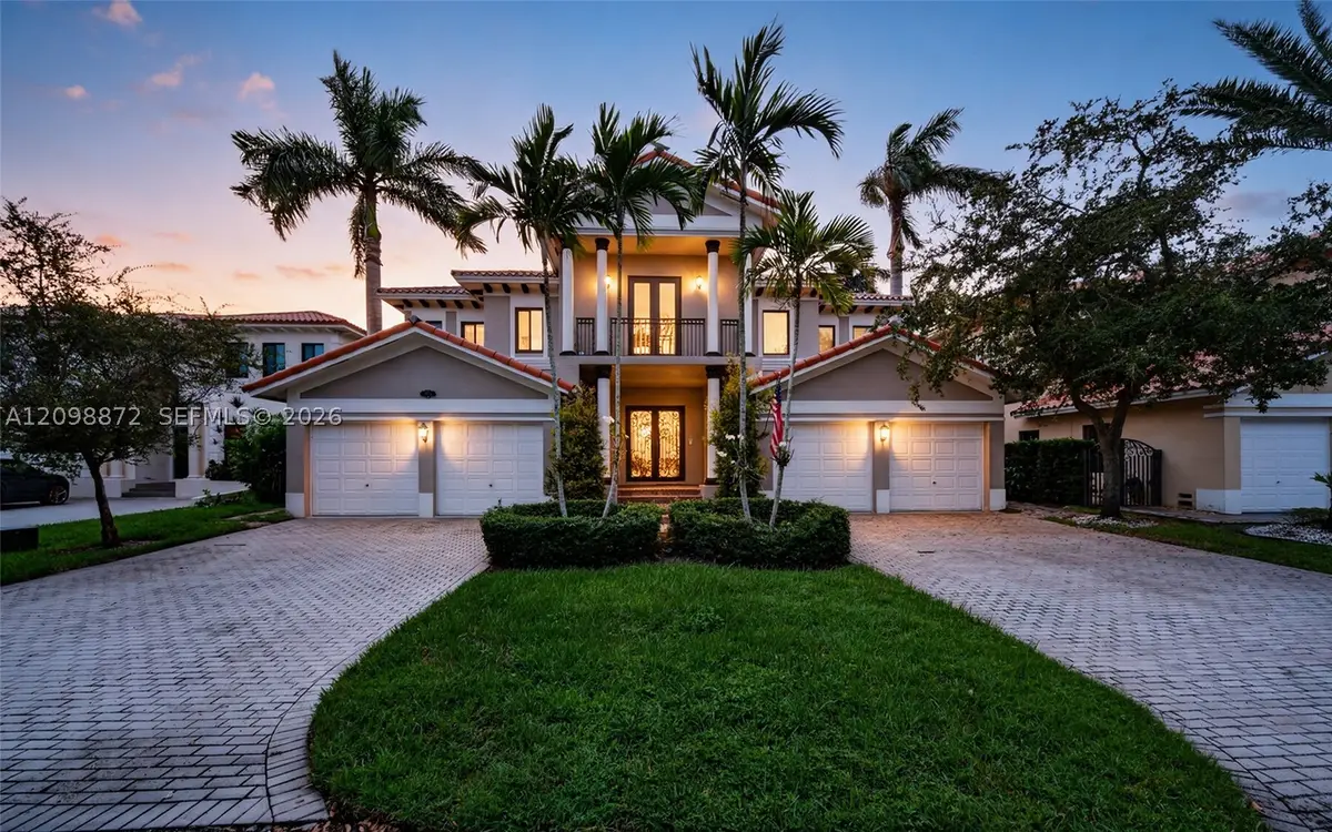 7876 SW 194th St, Cutler Bay, FL 33157 - #1