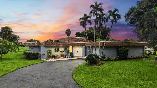 6204 Jacaranda Cir, Tamarac, FL 33319