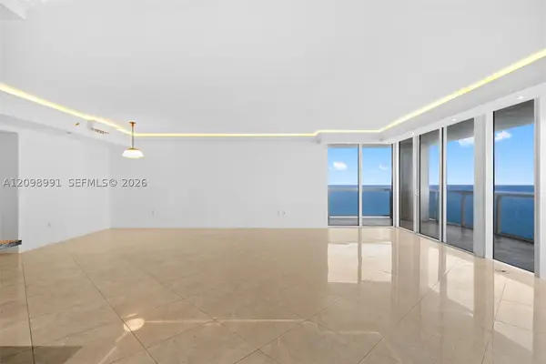 1800 S Ocean Dr #3805, Hallandale Beach, FL 33009