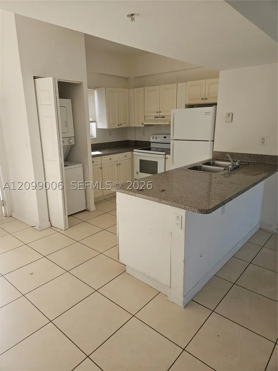 1638 SW 3rd St #302, Miami, FL 33135 - #2