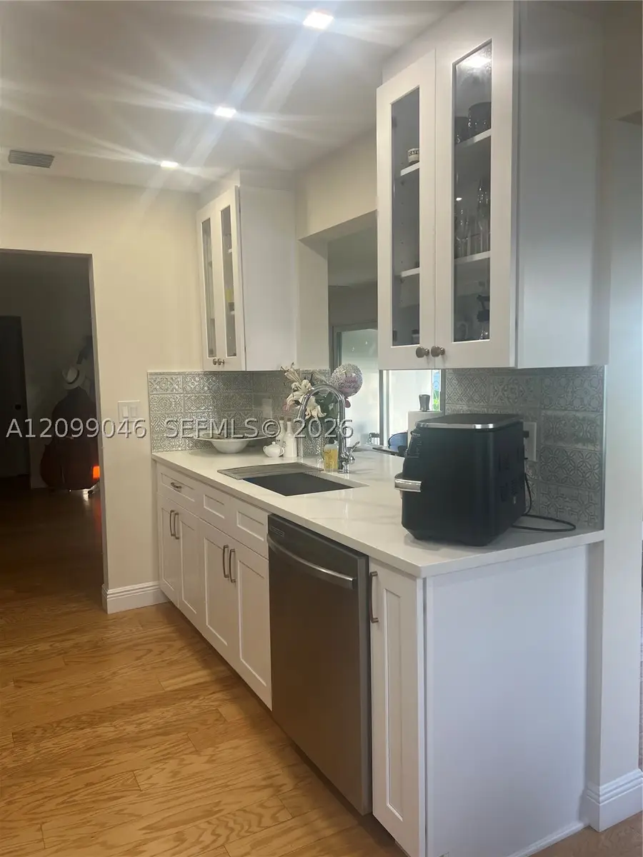 8221 NW 14th St, Plantation, FL 33322 - #2