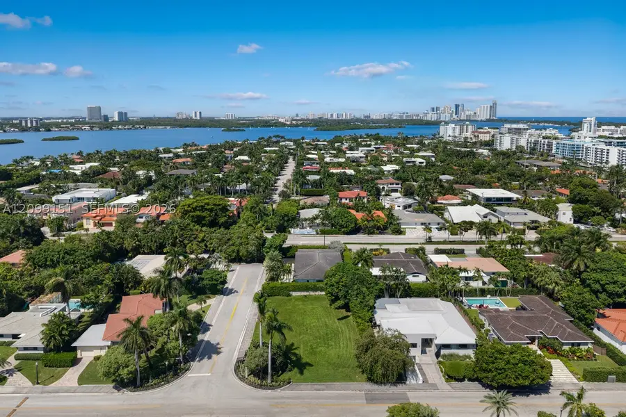 9525 Broadview Ter, Bay Harbor Islands, FL 33154 - #2