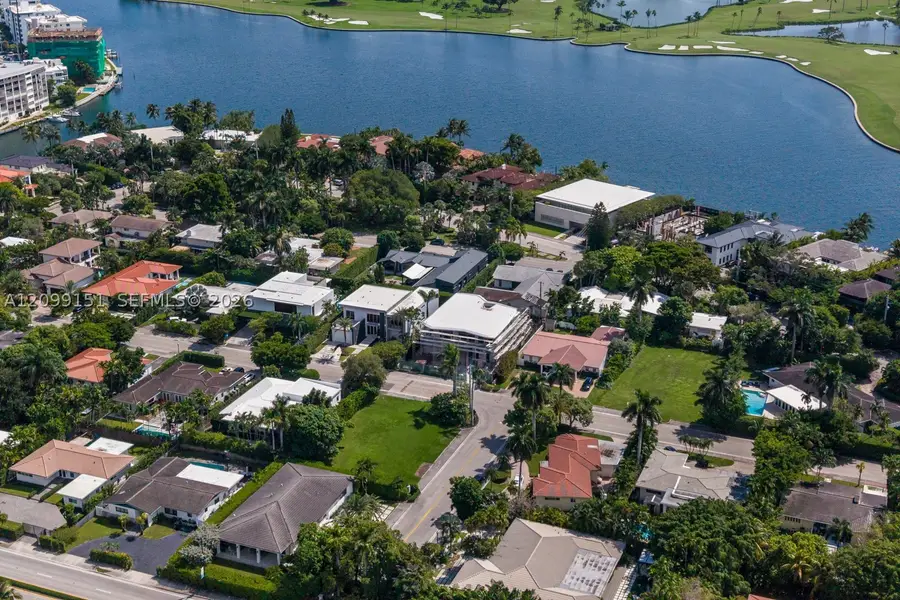 9525 Broadview Ter, Bay Harbor Islands, FL 33154 - #3