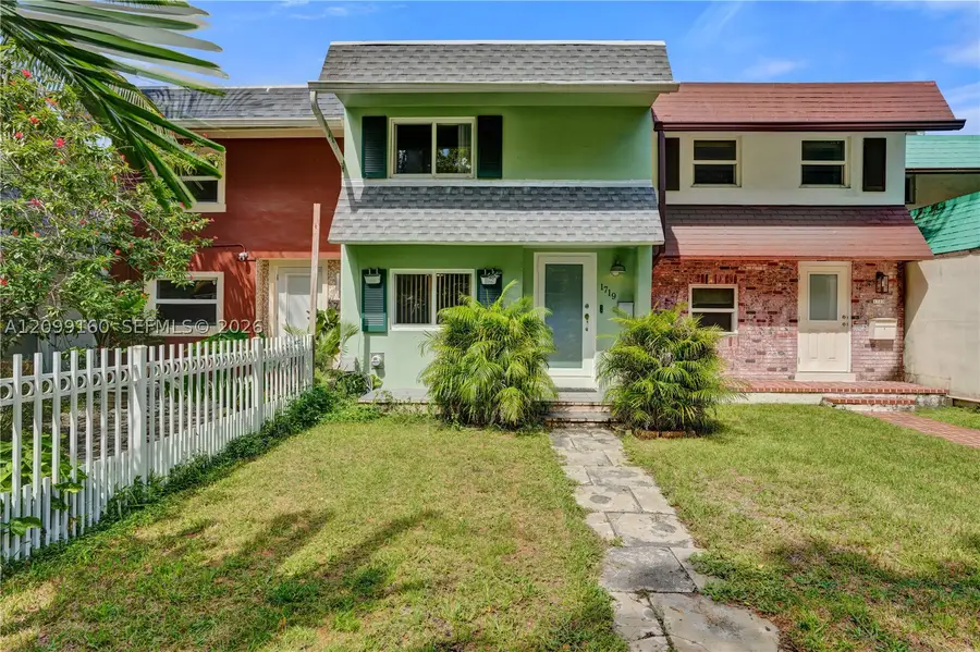 1719 NE 142nd St, North Miami, FL 33181 - #3