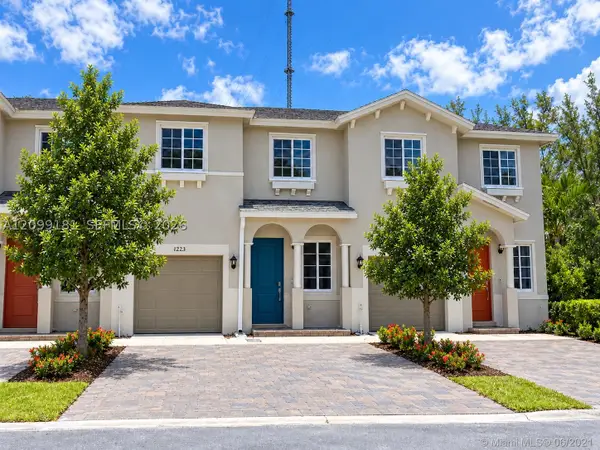 1223 NW 208th Ter, Miami Gardens, FL 33169