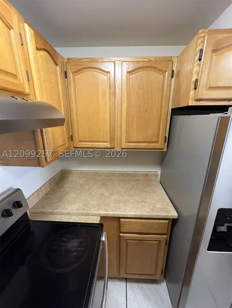 9686 Fontainebleau Blvd #402, Miami, FL 33172 - #2