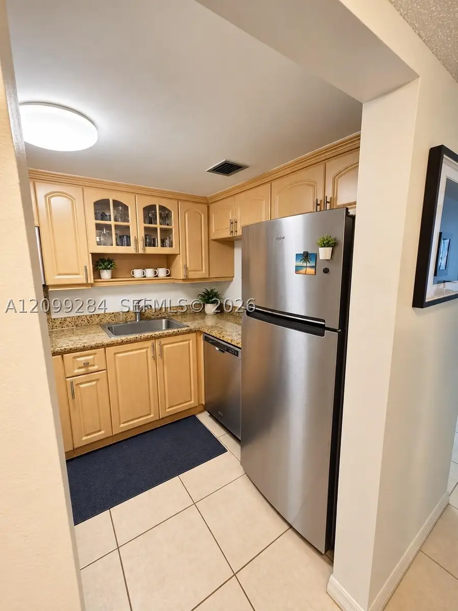 1666 West Ave #212, Miami Beach, FL 33139 - #3