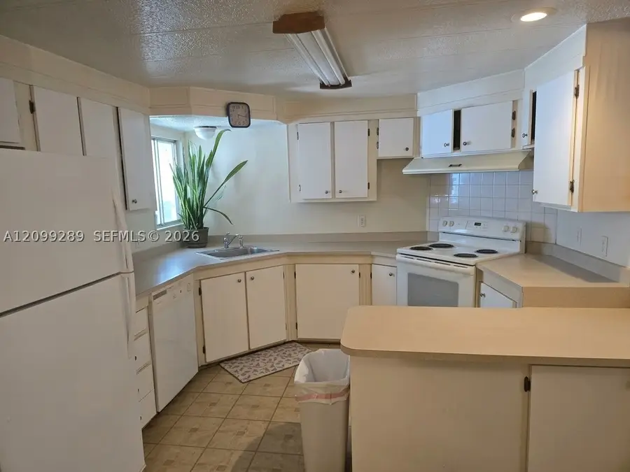 5550 SW 32nd Ter, Dania Beach, FL 33312 - #2