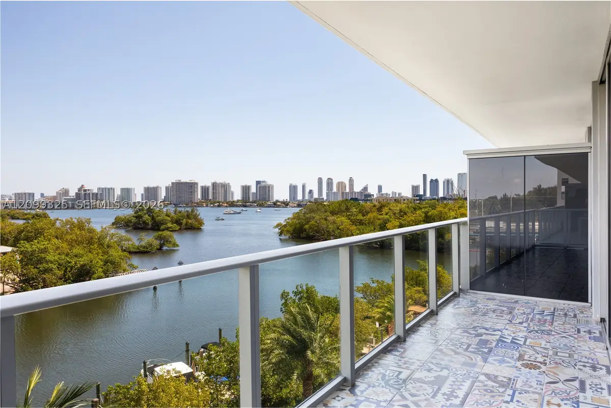 16385 Biscayne Blvd #506, North Miami Beach, FL 33160 - #1