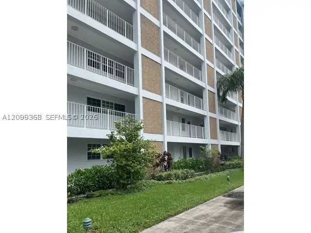 2940 N Course Dr #110, Pompano Beach, FL 33069 - #2