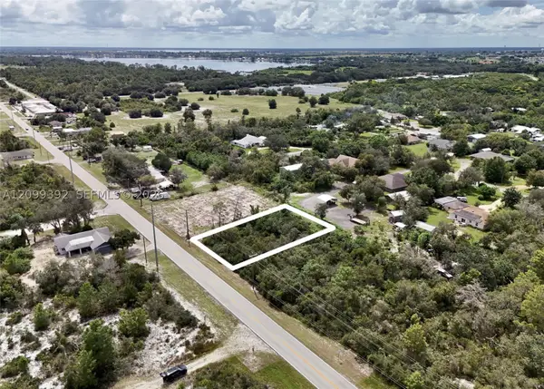 204 Hallmark Ave, Lake Placid, FL 33852