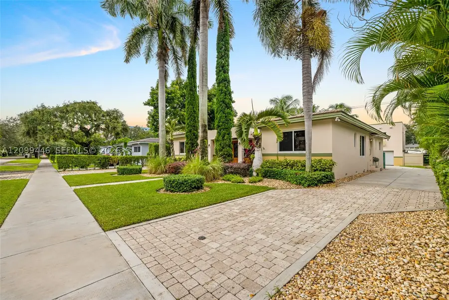 564 Palmetto Dr, Miami Springs, FL 33166 - #3