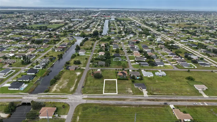 106 El Dorado Blvd S, Cape Coral, FL 33991 - #3