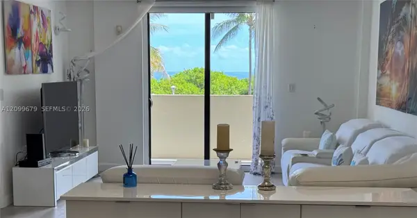 1623 Collins Ave #220, Miami Beach, FL 33139
