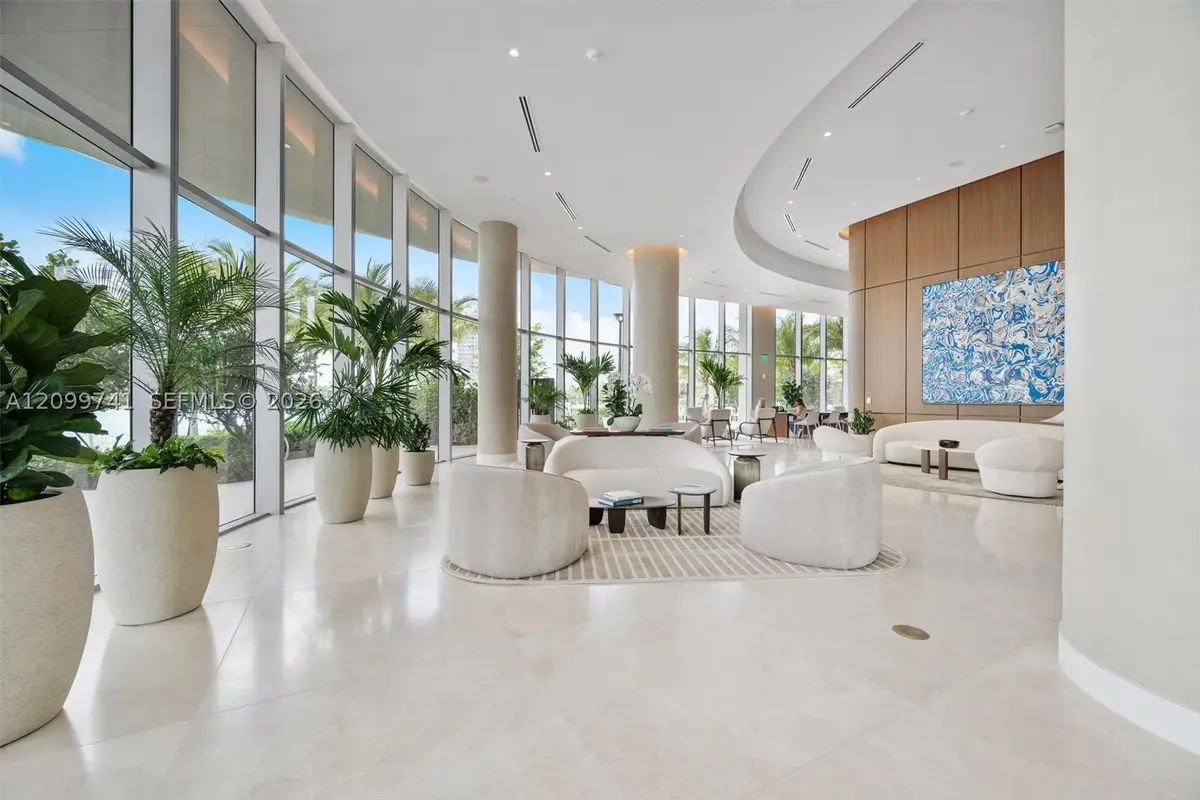 2411 Laguna Circle #2211, Miami, FL 33180 - #1