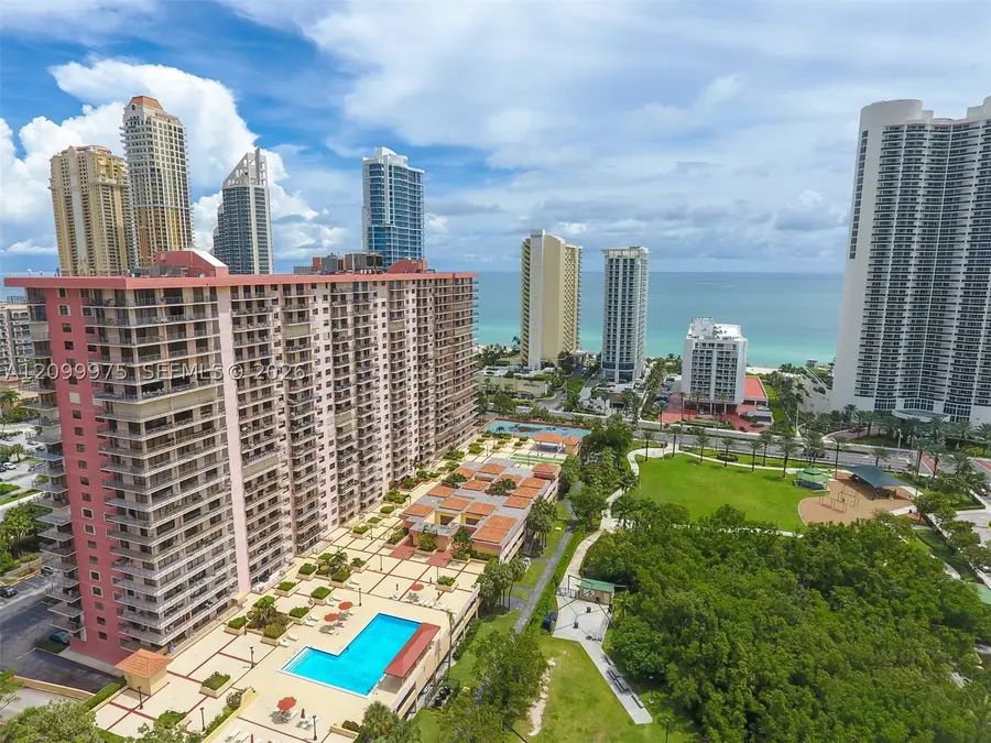 210 174th St #309, Sunny Isles Beach, FL 33160 - #3