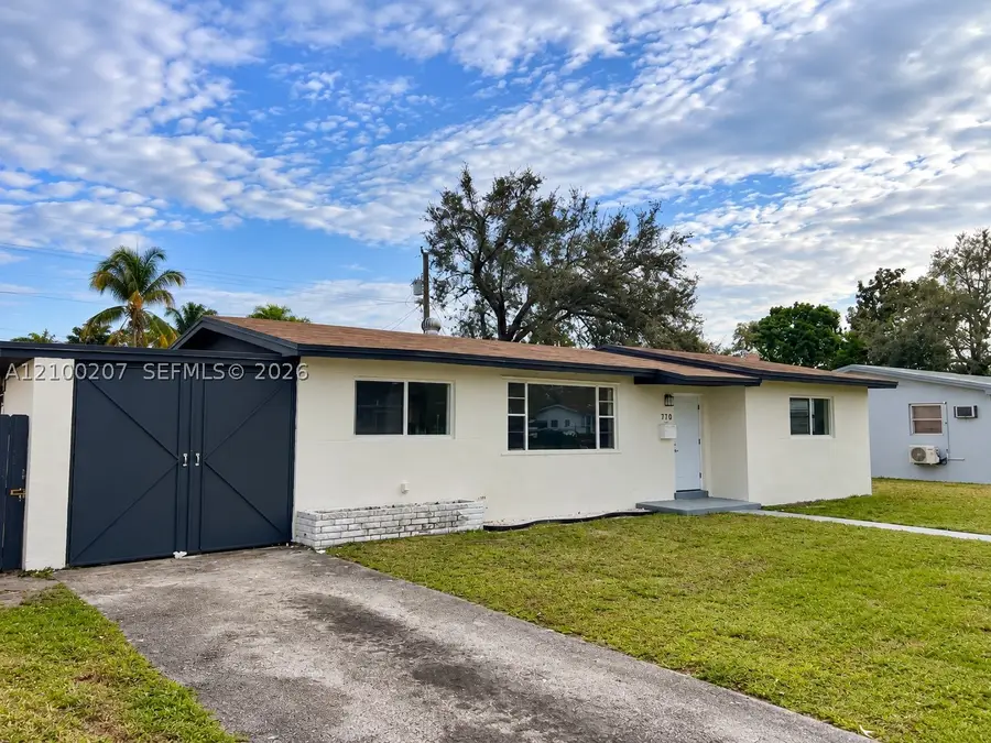770 NW 179th St, Miami Gardens, FL 33169 - #2