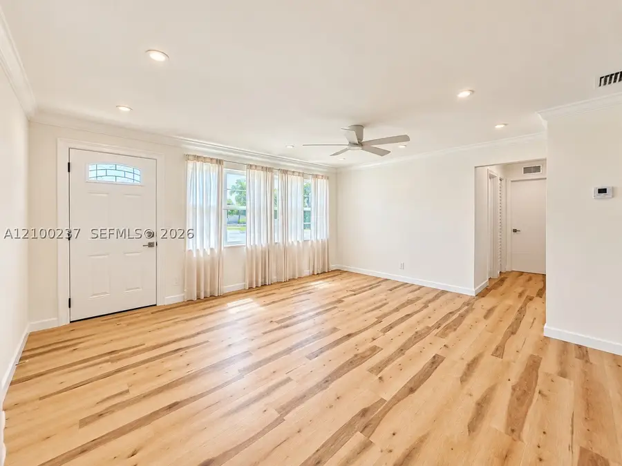 304 SW 6th Ave, Boynton Beach, FL 33435 - #3