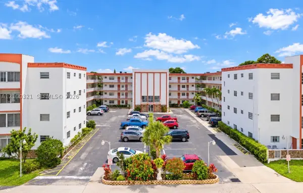 4000 NW 44th Ave #113, Lauderdale Lakes, FL 33319