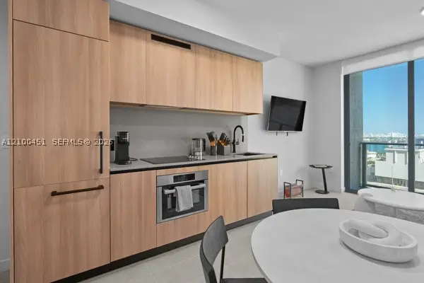 121 NE 5th St #1813, Miami, FL 33132 - #2