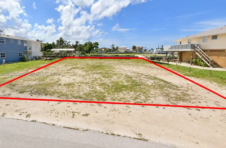 6 Pepita St, Fort Myers Beach, FL 33931 - #2