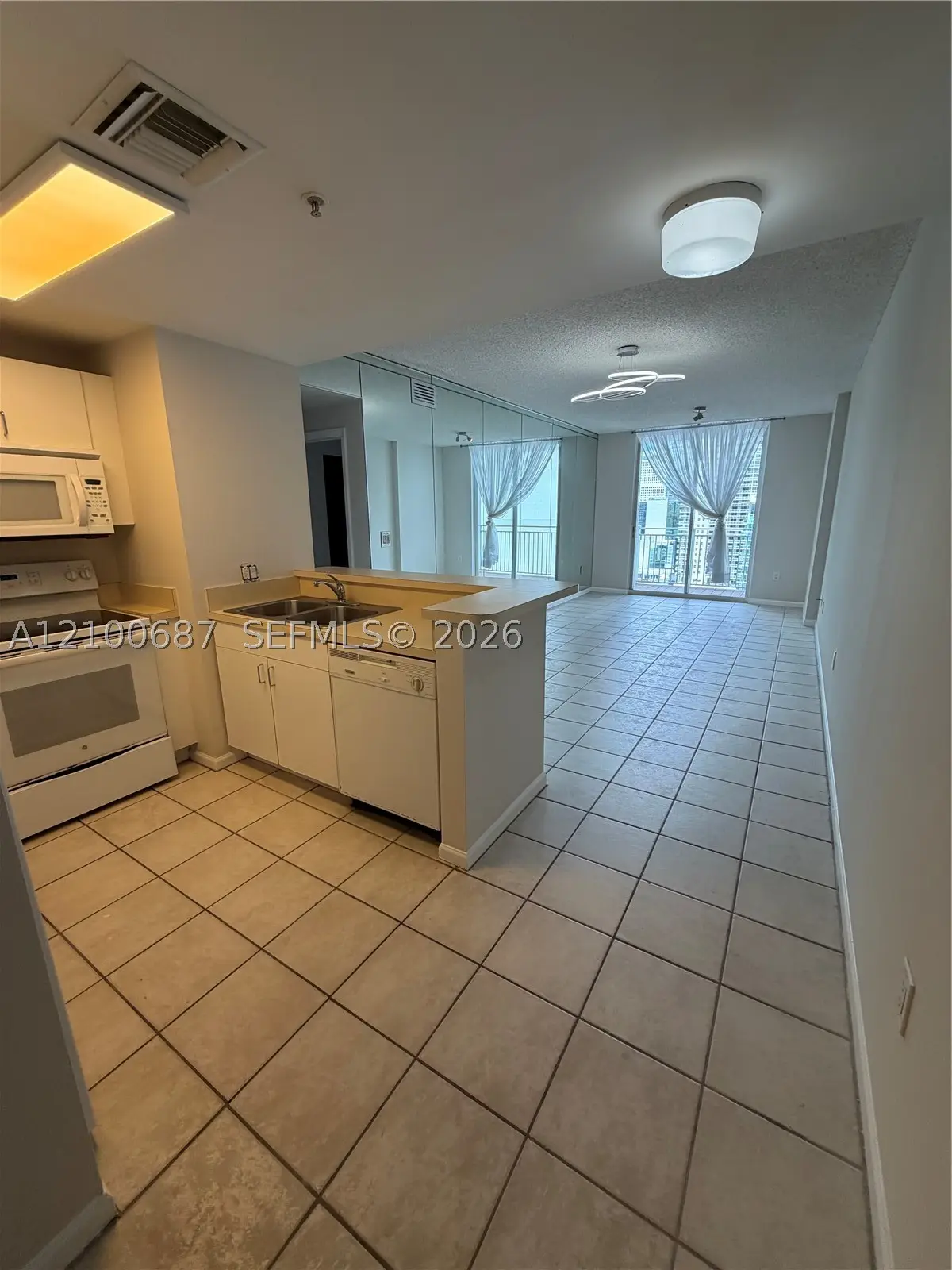 185 SE 14th Ter #2512, Miami, FL 33131 - #1
