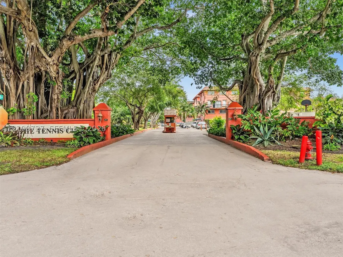 620 Tennis Club Dr #301, Fort Lauderdale, FL 33311 - #1