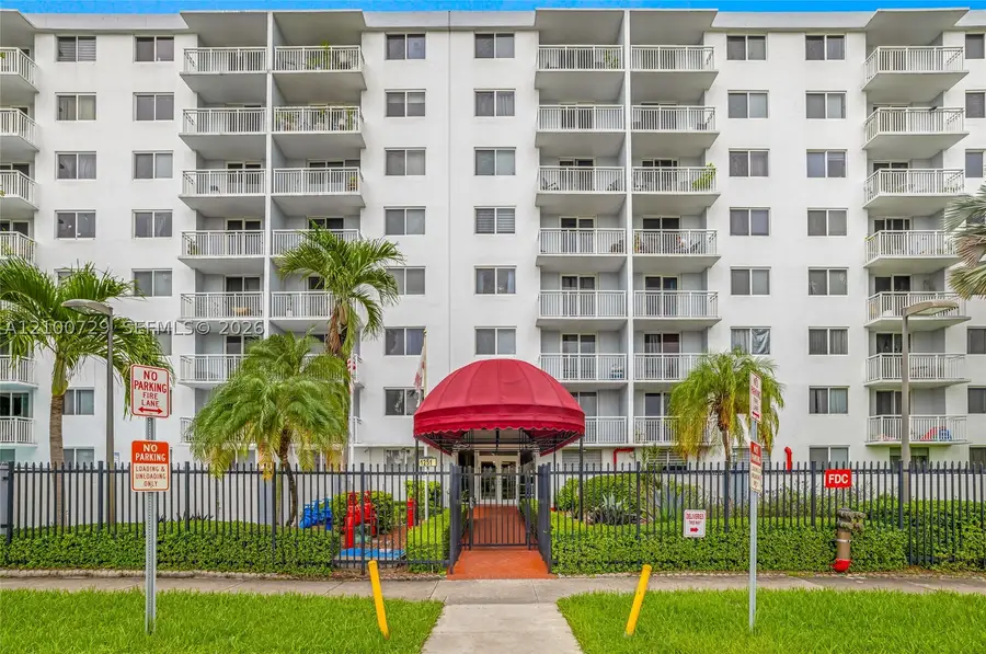1251 NE 108th St #501, Miami, FL 33161 - #2
