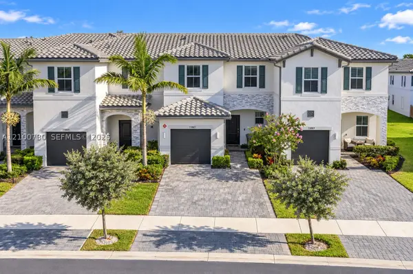 11887 NW 47th Mnr, Coral Springs, FL 33076