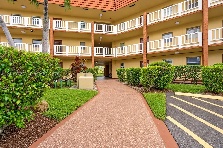 8901 Sunrise Lakes Blvd #204, Sunrise, FL 33322 - #3